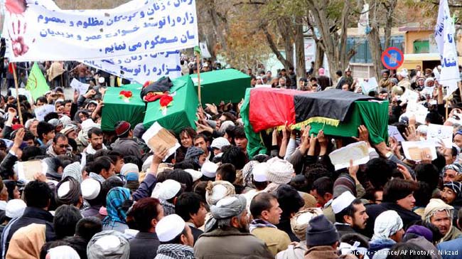 بازهم سهم ما از زندگی: خون و گلوی بریده 